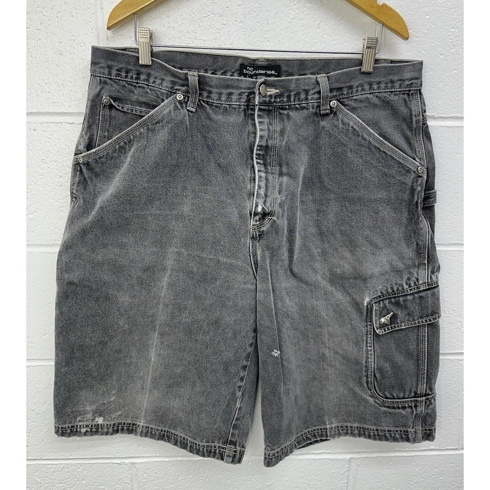 VTG Y2K 90s No Boundaries Baggy Denim Distressed Skate Jean Short / Men's 40